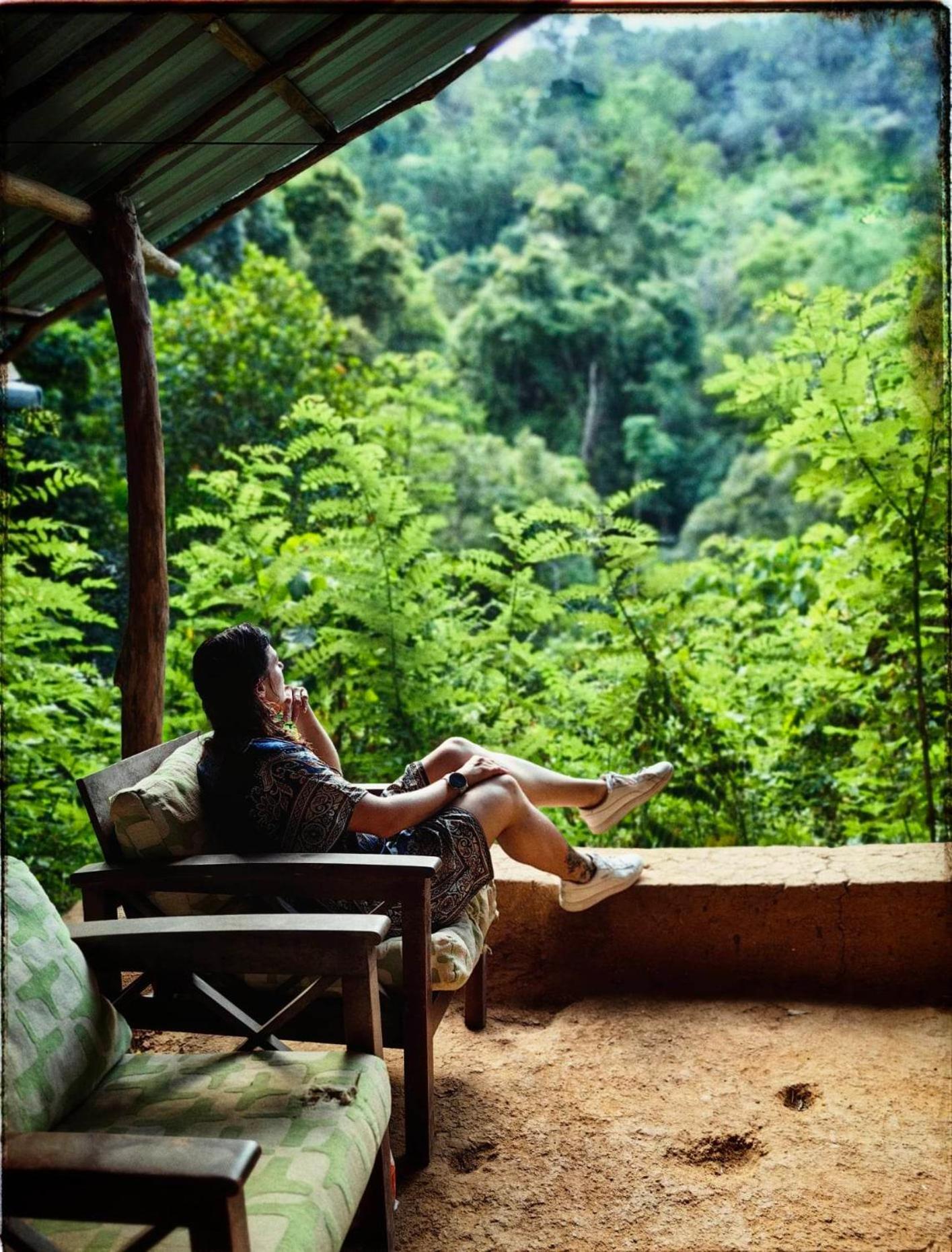 Chalet In The Jungle Pallegama Exterior photo